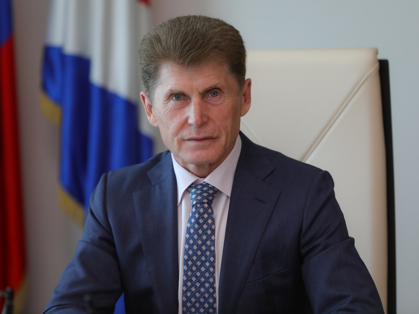 Поздравление Губернатора Приморского края Олега Кожемяко с Днём Государственного флага Российской Федерации.